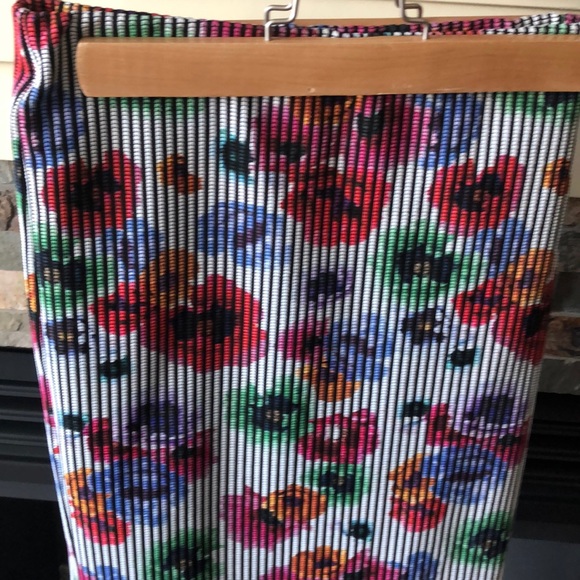 Zara small skirt with stretch - Picture 2 of 6